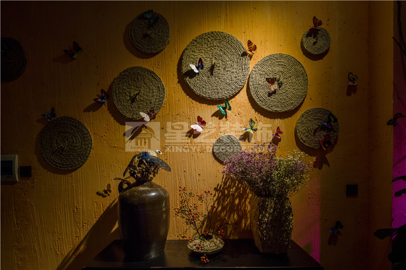 大化“因?yàn)樗浴笨Х壬铕^200平裝飾畫(huà)裝修設(shè)計(jì)實(shí)景圖