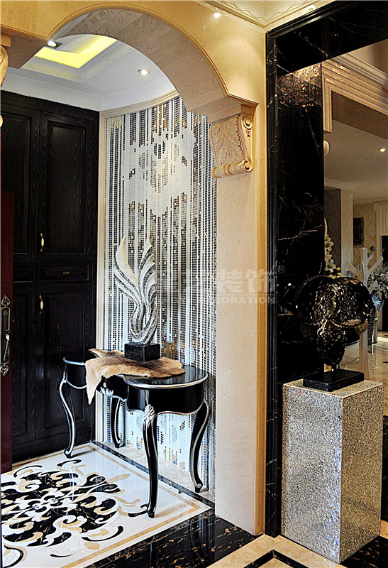 新天地豪景園700平新歐式古典玄關裝修實景圖