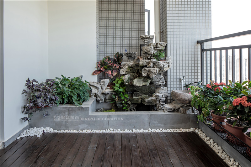 金源一品210平陽臺裝修實(shí)景圖