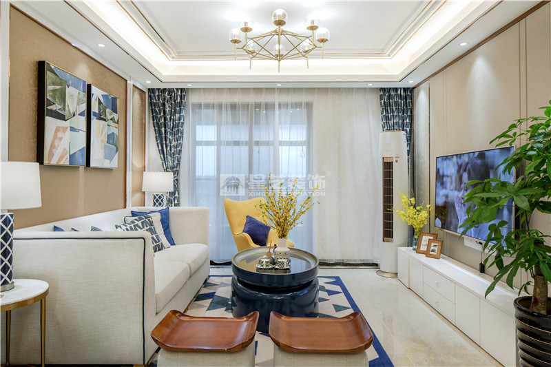 榮和悅瀾山109平客廳裝修實景圖