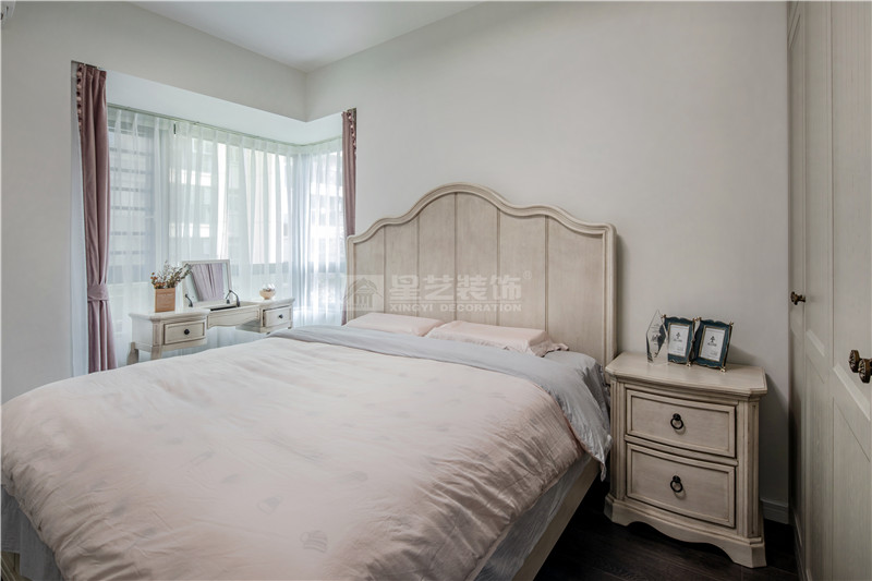 萬達(dá)茂 160平臥室裝修實景圖