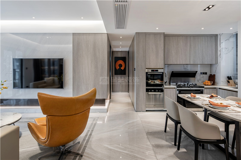 華發(fā)國賓壹號120平客餐廳裝修實(shí)景圖