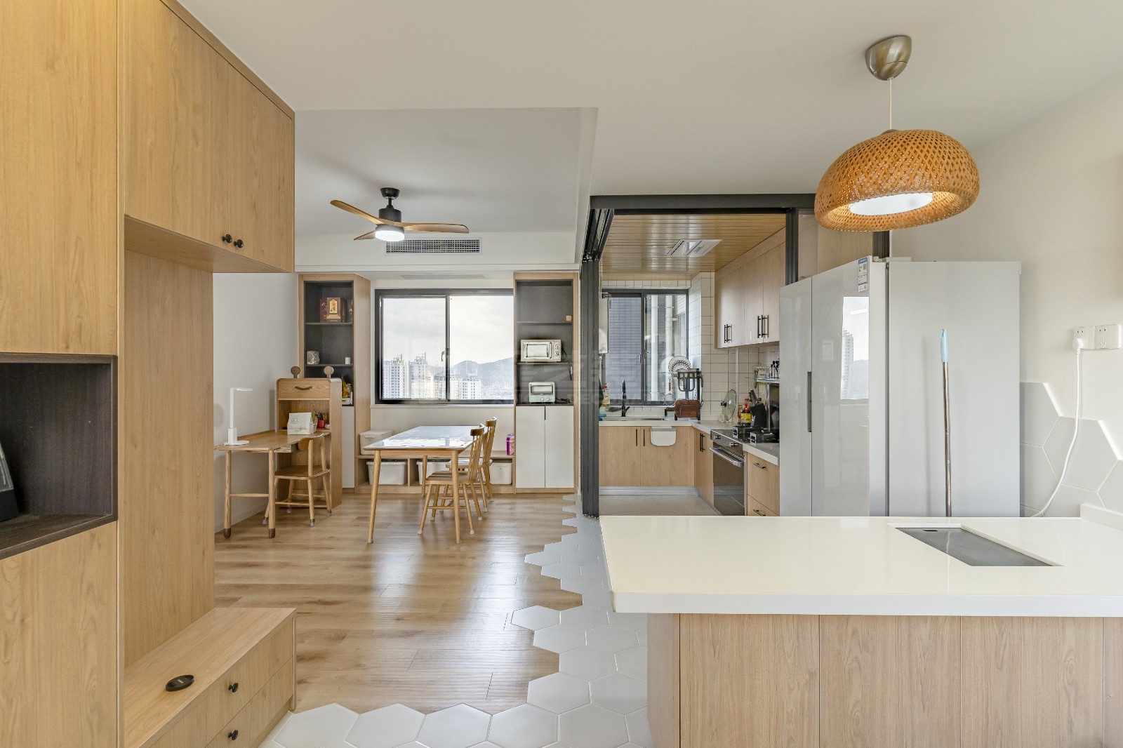 半島半山180平餐廳裝修實景圖