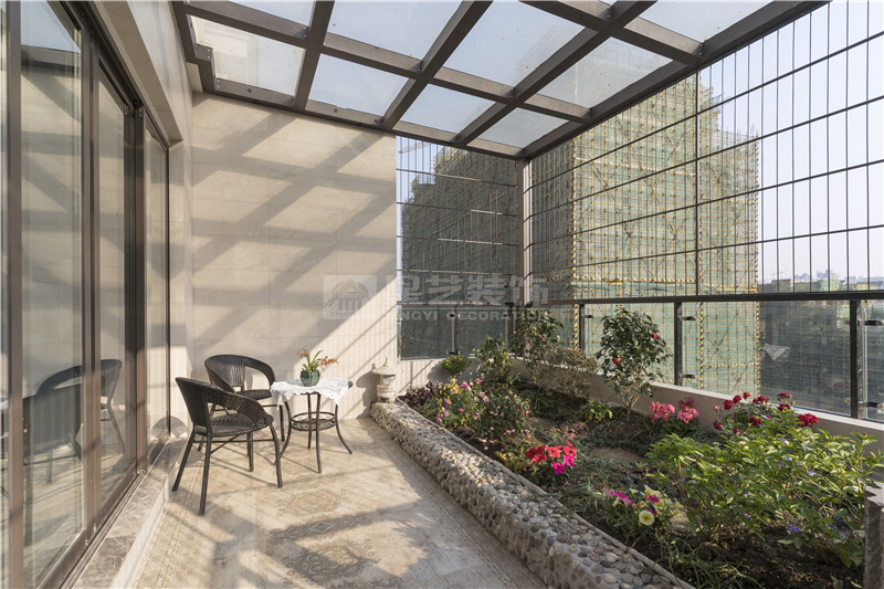 翡翠時光240平復式陽臺裝修實景圖