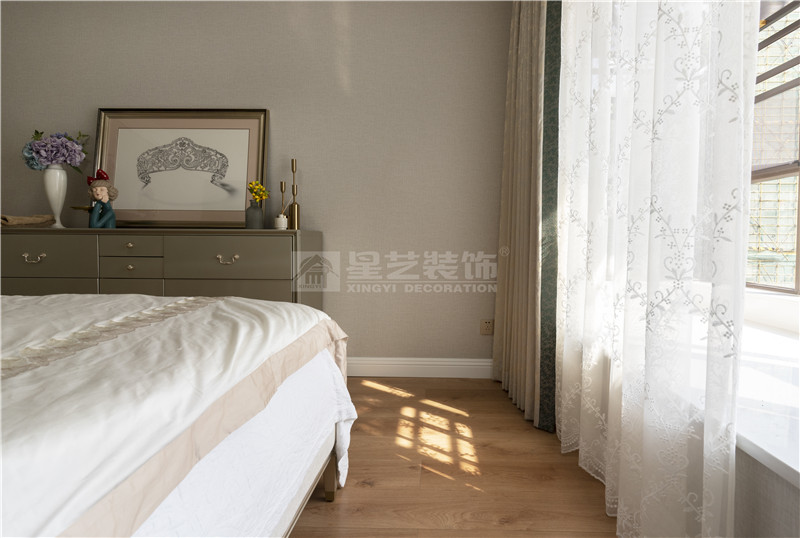 翡翠時光240平復式臥室裝修實景圖