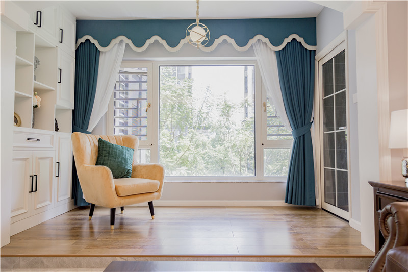 綠地國際花都120平陽臺裝修實(shí)景圖