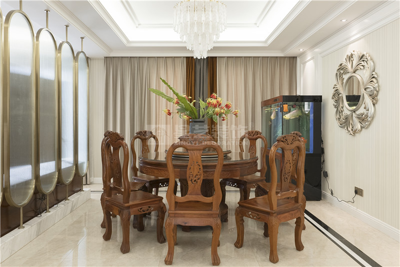 翡翠時光240平復式餐廳裝修實景圖