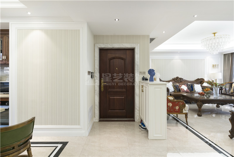 翡翠時光240平復式入戶裝修實景圖