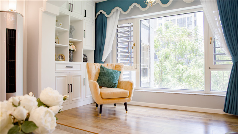 綠地國際花都120平陽臺飄窗裝修實(shí)景圖