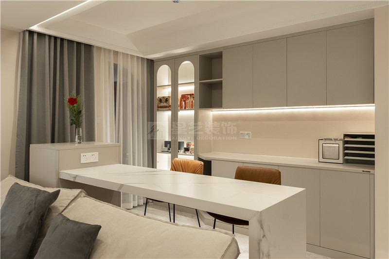 萬象華府140平吧臺(tái)裝修實(shí)景圖