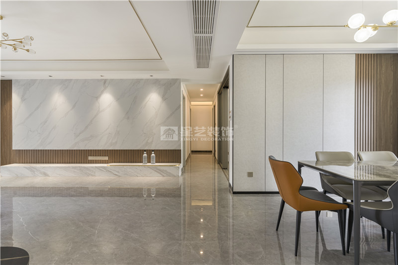 和順園180平過(guò)道裝修實(shí)景圖