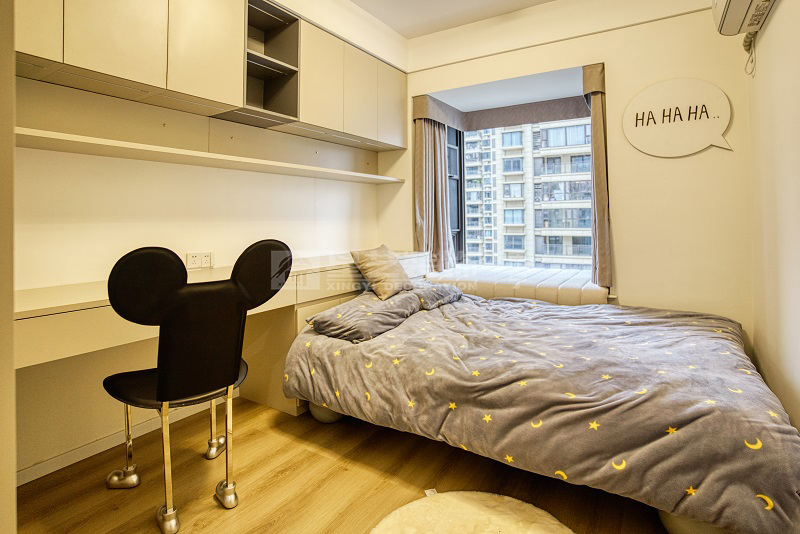 綠地中央廣場125平現(xiàn)代風(fēng)格兒童房實(shí)景