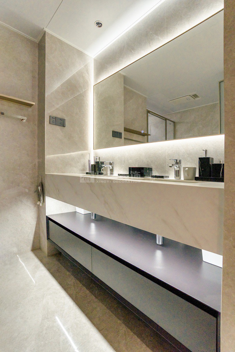 唐樾青山240平現(xiàn)代風(fēng)格衛(wèi)生間裝修實(shí)景