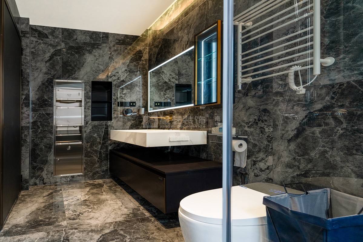 保利山漸青800平現(xiàn)代輕奢衛(wèi)生間裝修實(shí)景