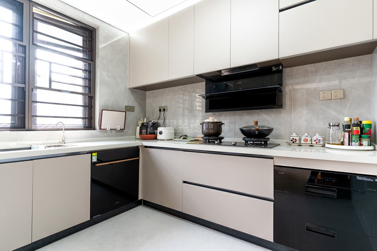盛邦濱江府200平現代極簡廚房裝修實景