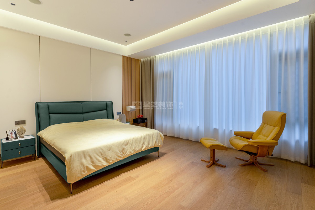 美泉1612 230平現(xiàn)代風(fēng)格臥室裝修實(shí)景
