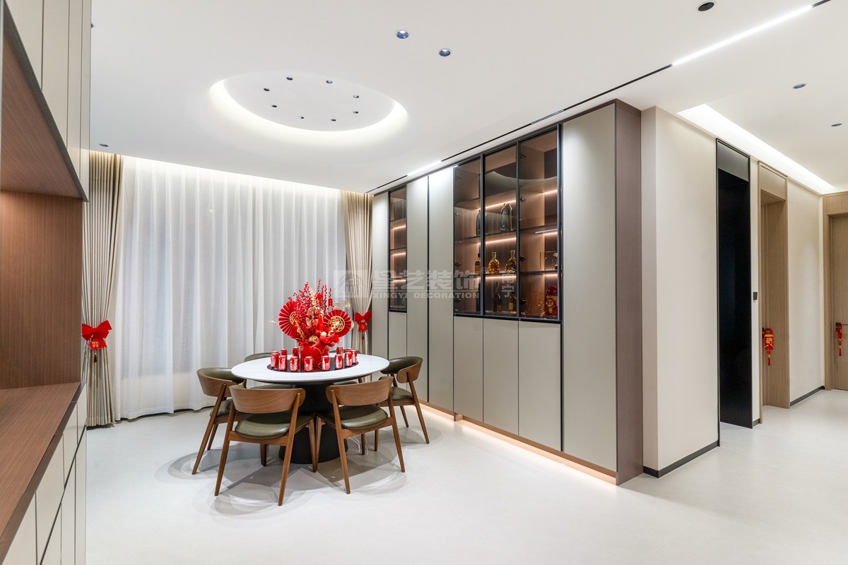 美泉1612 230平現(xiàn)代風(fēng)格餐廳裝修實(shí)景