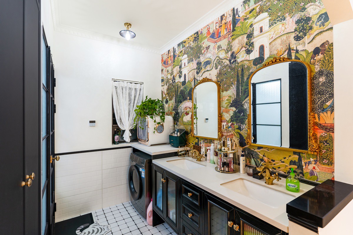 彰泰濱江學(xué)府118平輕法式衛(wèi)生間裝修實(shí)景