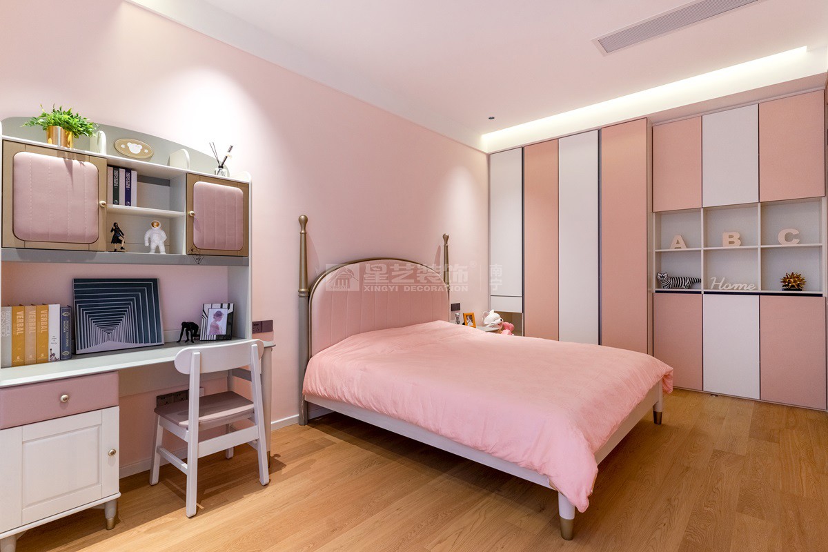 美泉1612 230平現(xiàn)代風(fēng)格臥室裝修實(shí)景