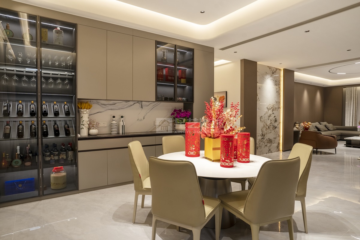 美泉1612 230平現(xiàn)代輕奢餐廳裝修實(shí)景