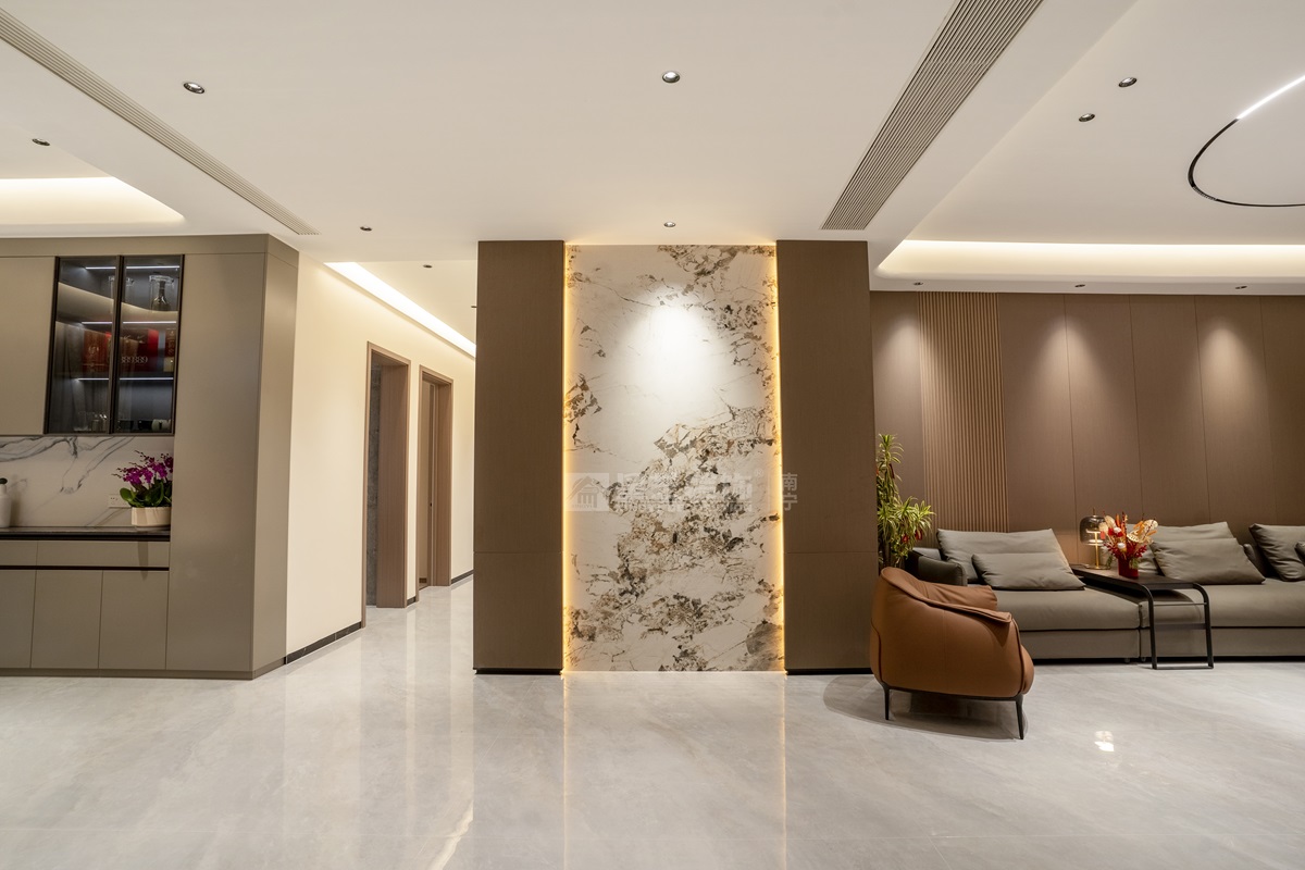 美泉1612 230平現(xiàn)代輕奢入戶裝修實(shí)景