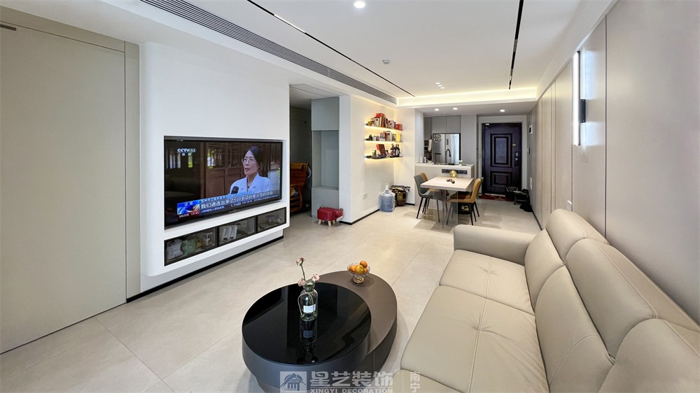 錦繡銘城80平現(xiàn)代簡(jiǎn)約客廳裝修完工實(shí)景