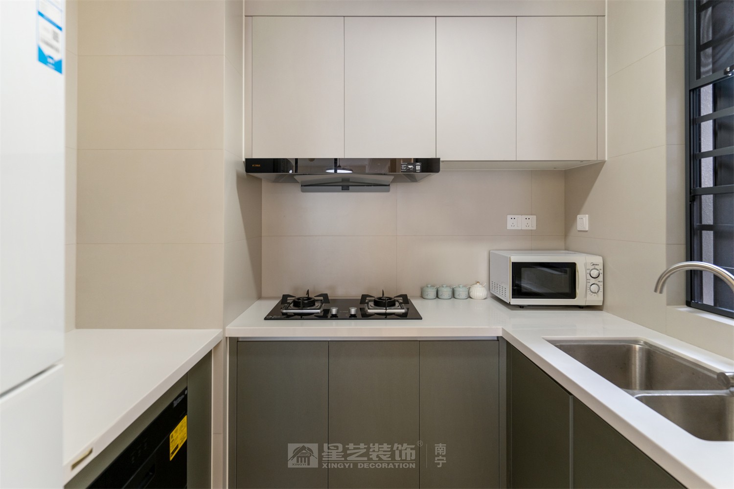 華潤(rùn)西園悅府118平法式廚房裝修完工實(shí)景圖