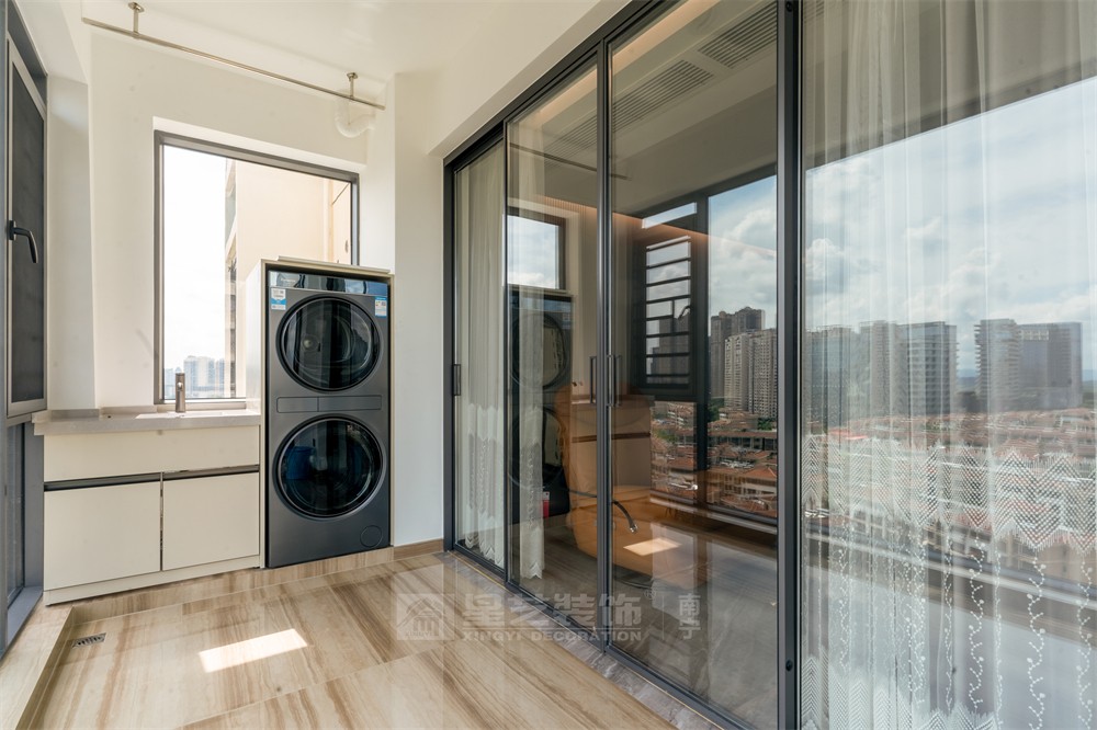 維也納森林126平陽臺裝修完工實(shí)景