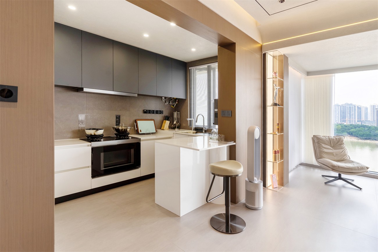 華潤(rùn)西園悅府167平意式風(fēng)格廚房裝修完工實(shí)景