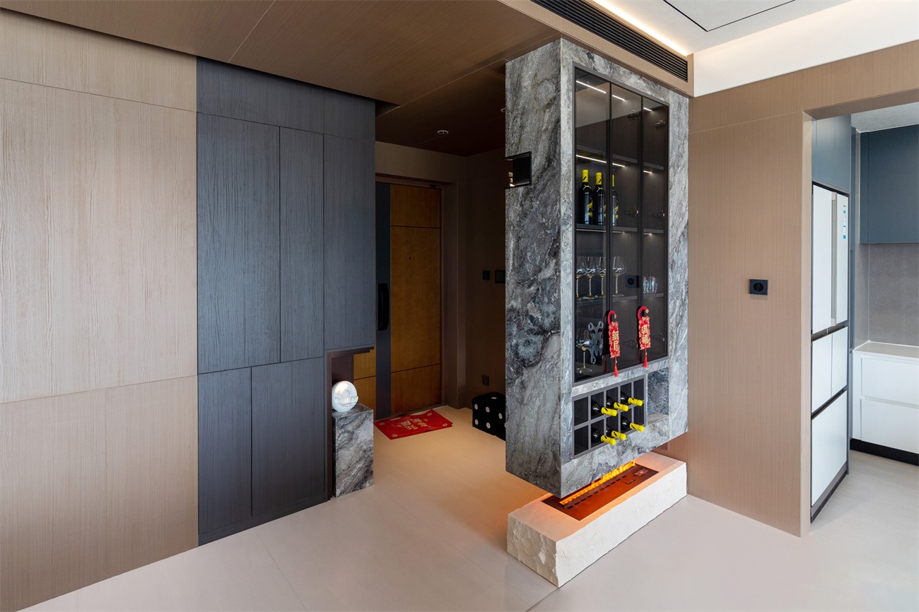 華潤(rùn)西園悅府167平意式風(fēng)格入戶玄關(guān)裝修完工實(shí)景