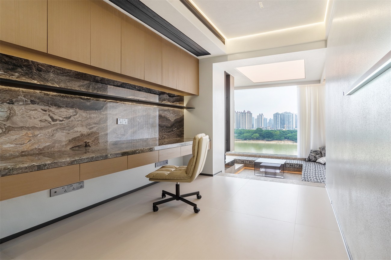 華潤(rùn)西園悅府167平意式風(fēng)格書房裝修完工實(shí)景