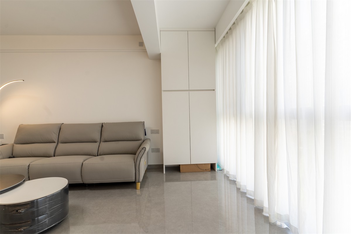 匠心苑140平 現(xiàn)代風(fēng)格陽臺(tái)裝修完工實(shí)景圖