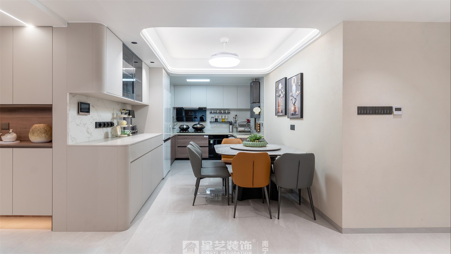 嘉逸城120平現(xiàn)代風格餐廳裝修完工實景圖