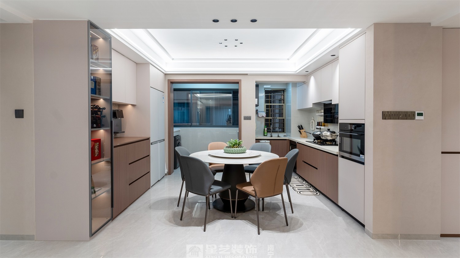 嘉逸城147平現(xiàn)代風格餐廳裝修完工實景圖