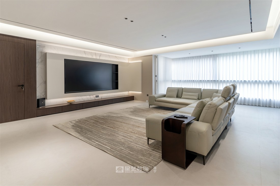 大唐臻觀196平現(xiàn)代簡約客廳裝修完工實(shí)景