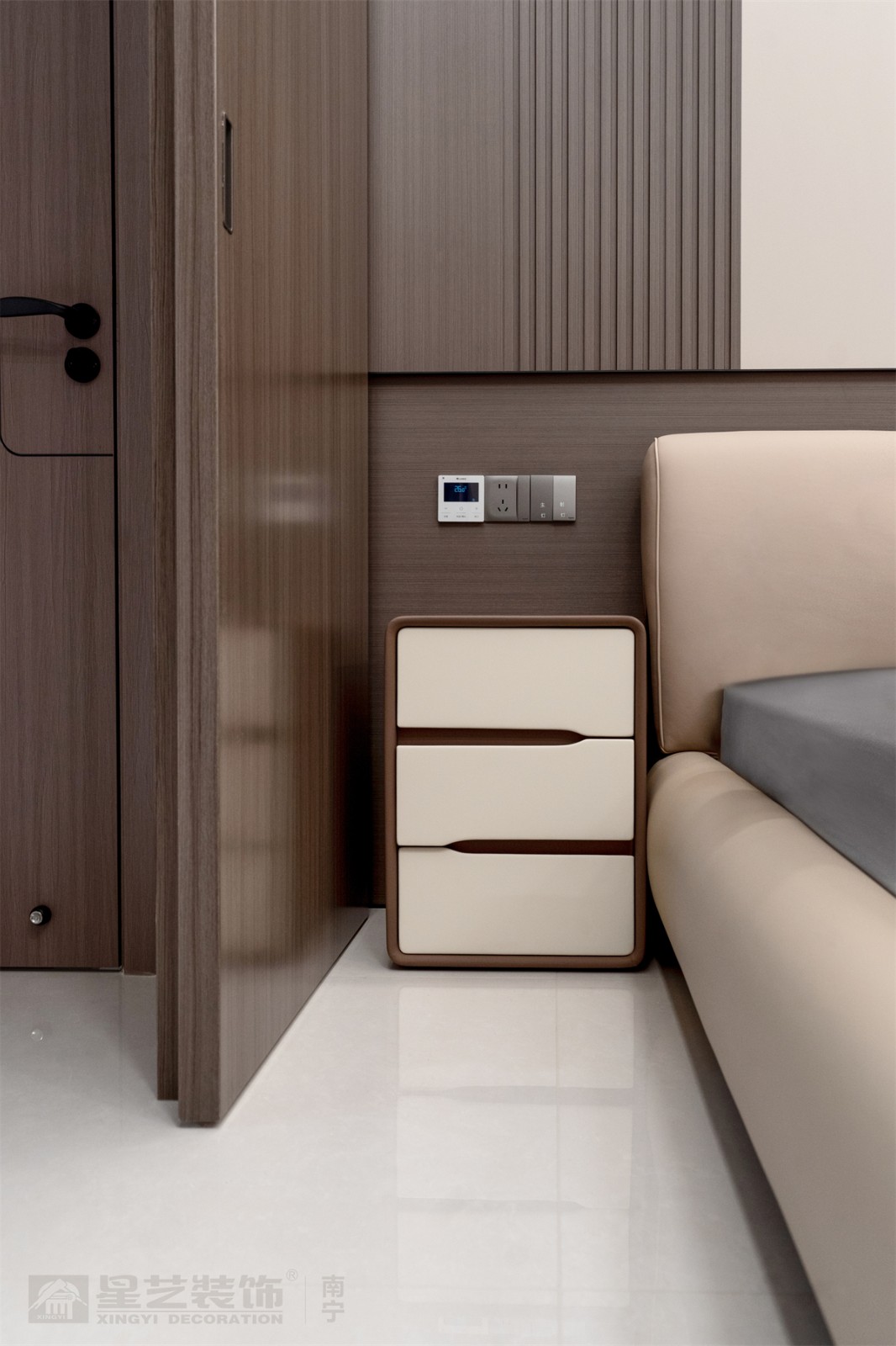 華潤(rùn)西園潤(rùn)府143平意式輕奢衣帽間裝修完工實(shí)景圖