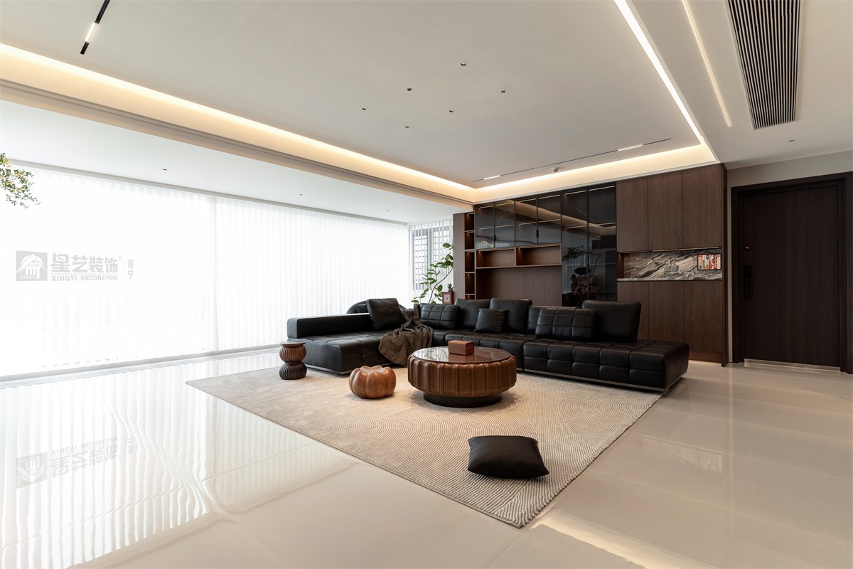 華潤(rùn)西園潤(rùn)府143平意式輕奢客廳裝修完工實(shí)景圖