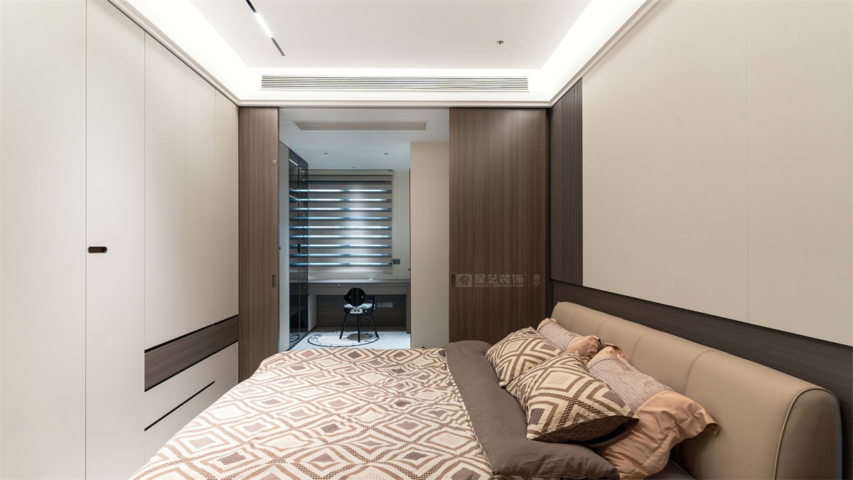 華潤(rùn)西園潤(rùn)府143平意式輕奢臥室裝修完工實(shí)景圖