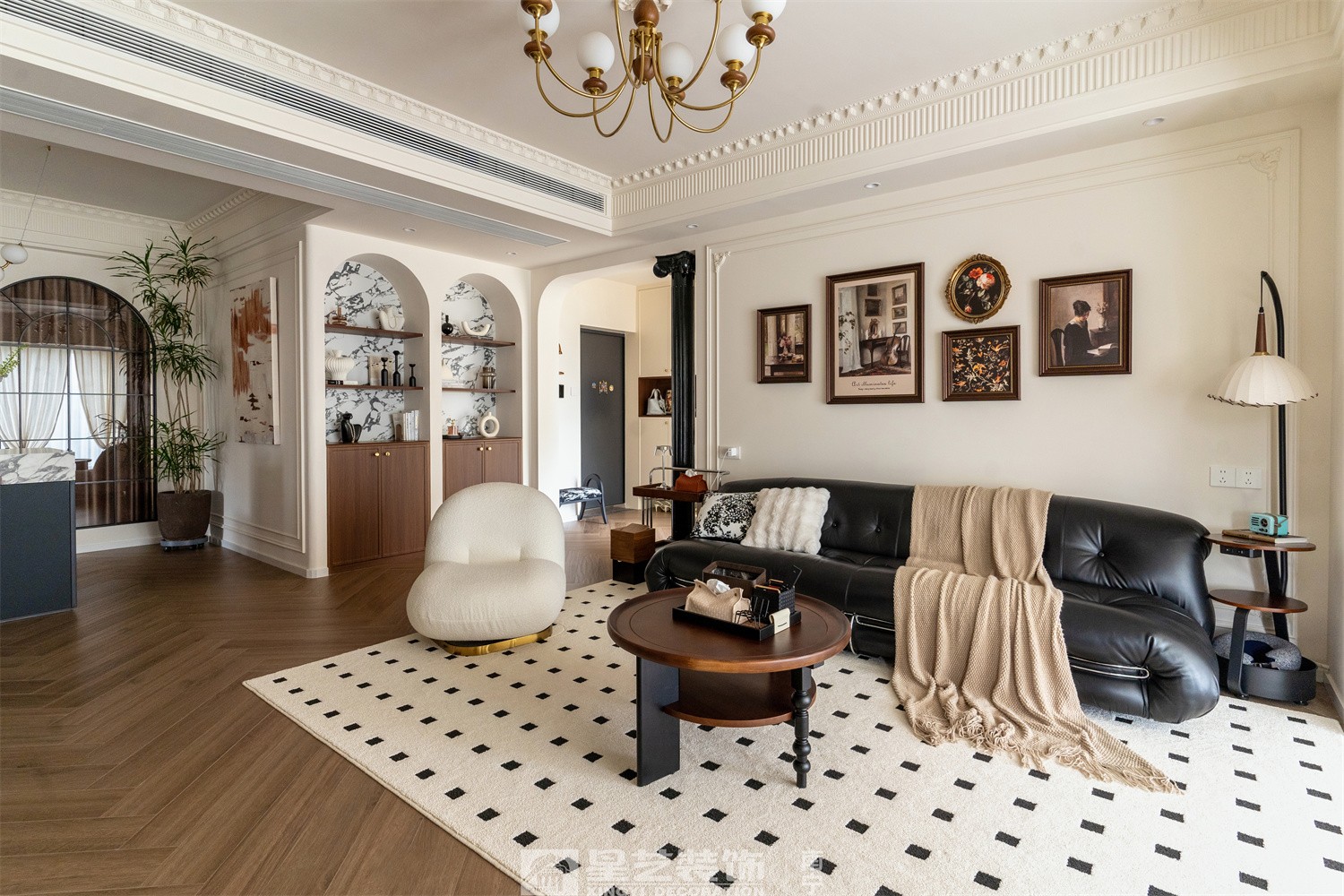 湖畔書院150平法式中古風客廳裝修完工實景圖