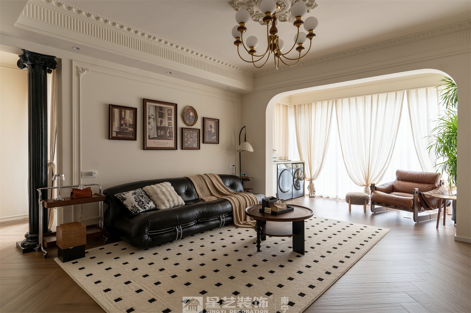 湖畔書院150平法式中古風客廳裝修完工實景圖