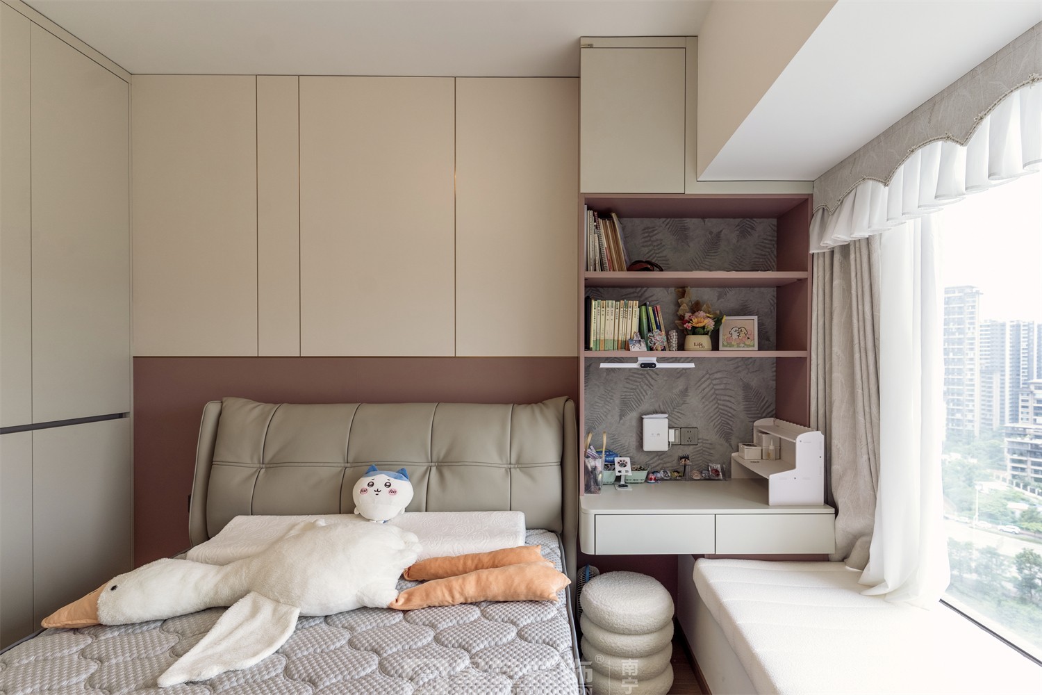 龍光天瀛140平意式輕奢臥室裝修完工實(shí)景圖