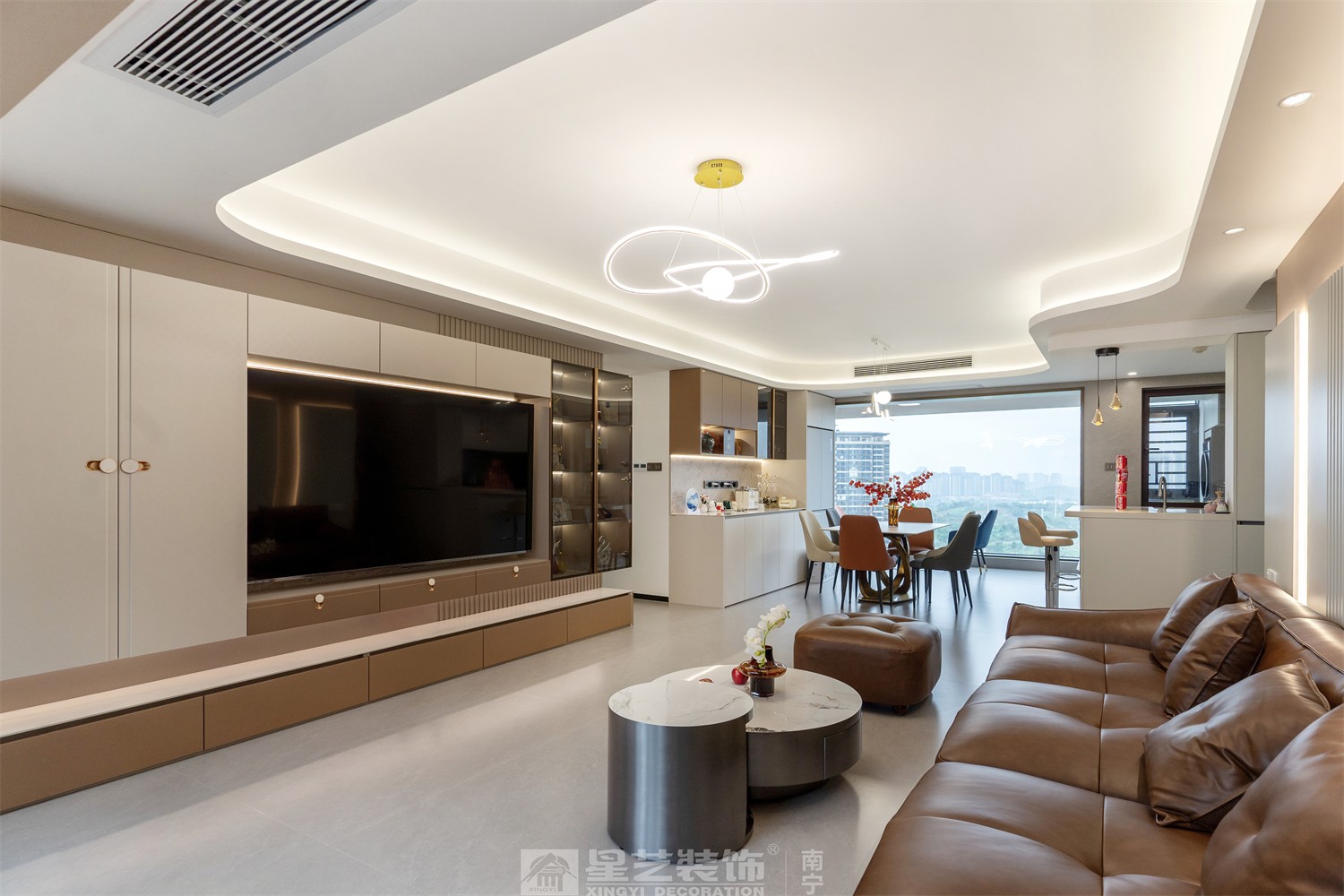 龍光天瀛140平意式輕奢客廳裝修完工實(shí)景圖