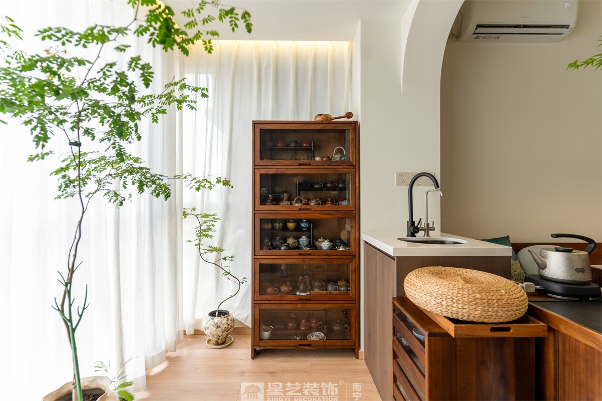 金科博翠山180平中古風(fēng)裝修陽臺(tái)完工實(shí)景圖