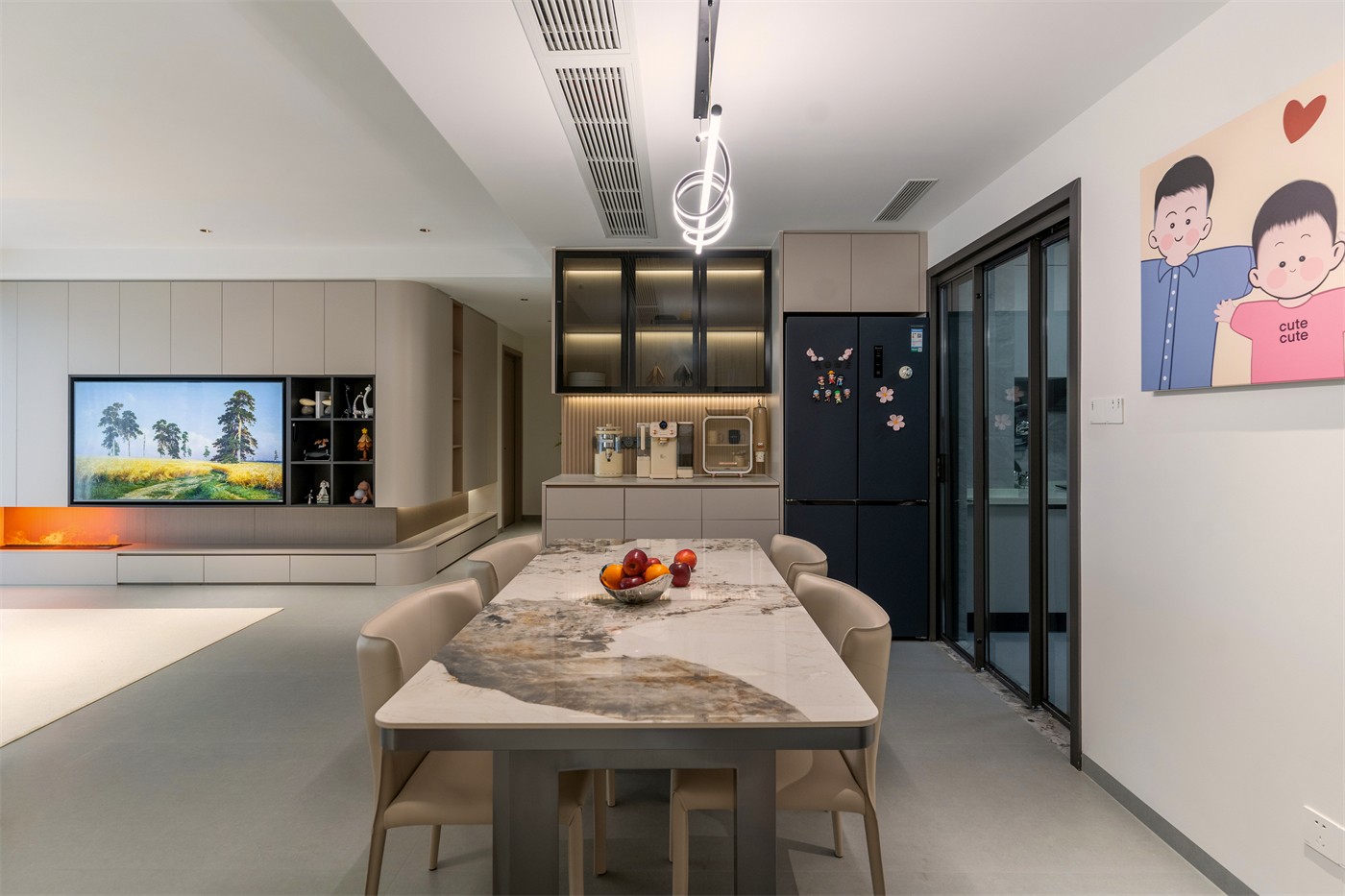 保利天悅臺143平現(xiàn)代風格客廳裝修實景圖