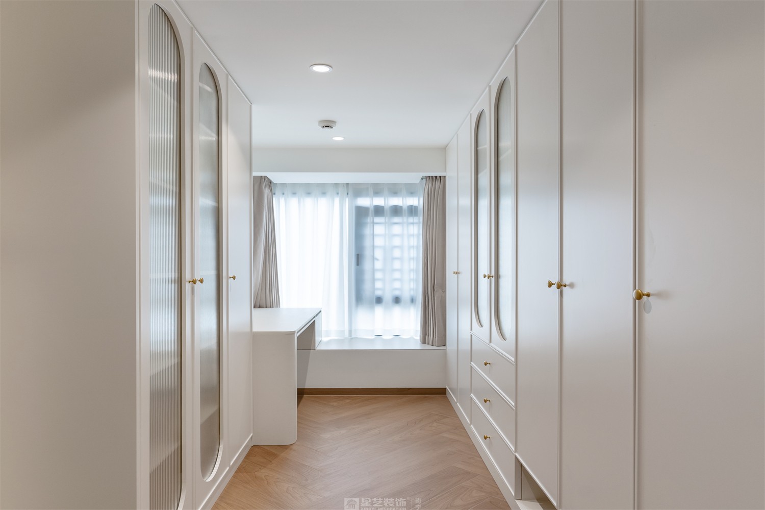 華潤(rùn)中山府113平法式中古衣帽間裝修完工實(shí)景圖