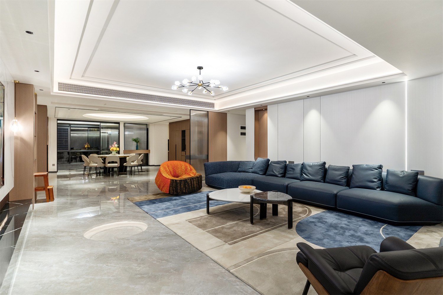 龍光玖瓏湖271平現(xiàn)代風(fēng)格客廳裝修實(shí)景圖